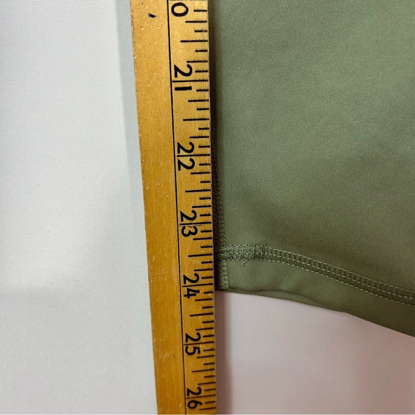 All in Motion Women’s Athletic Leggings Pockets Pale Green Size Medium EUC