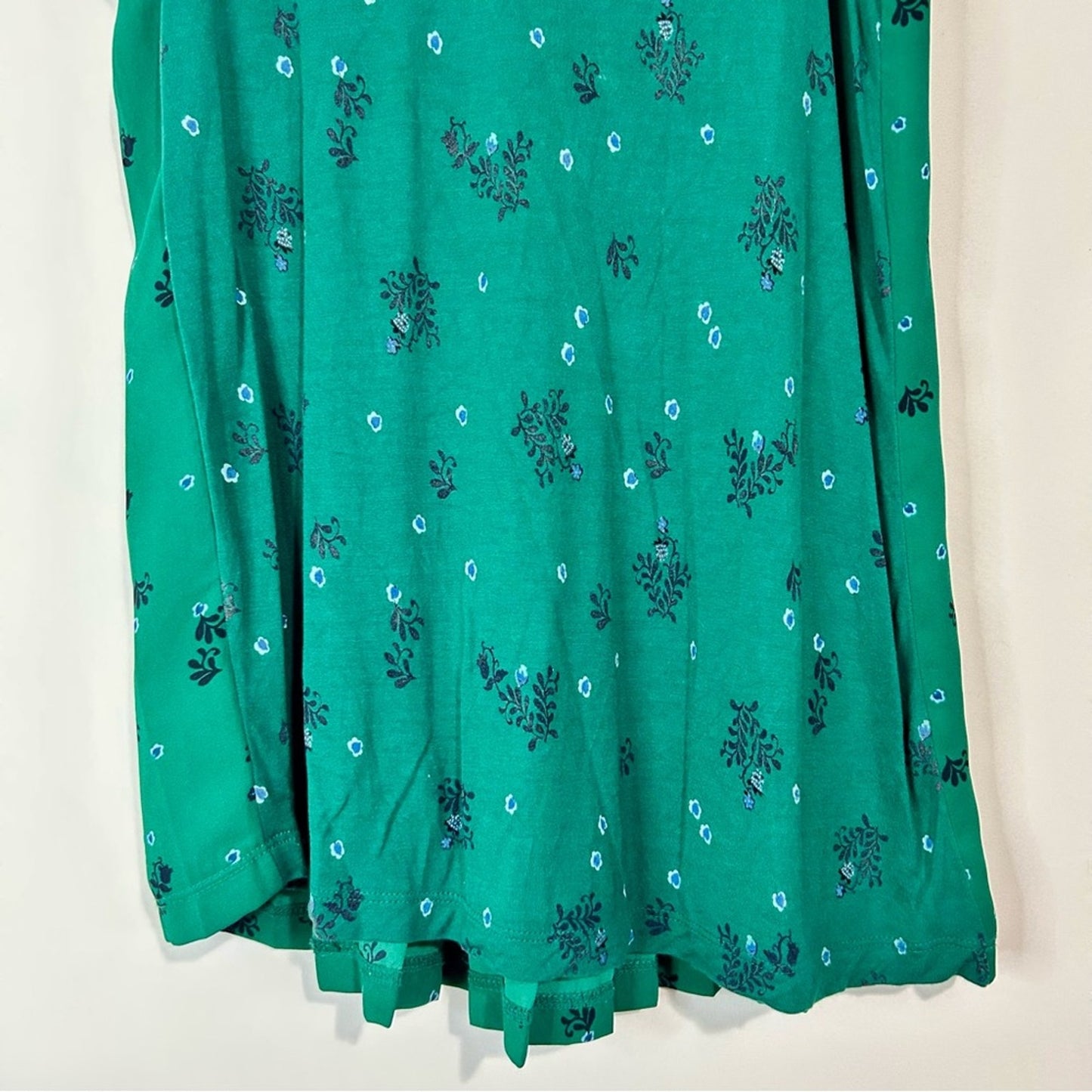 Ann Taylor Loft Women’s Sleeveless Print Knit Front Pleated Back Tank Green XS