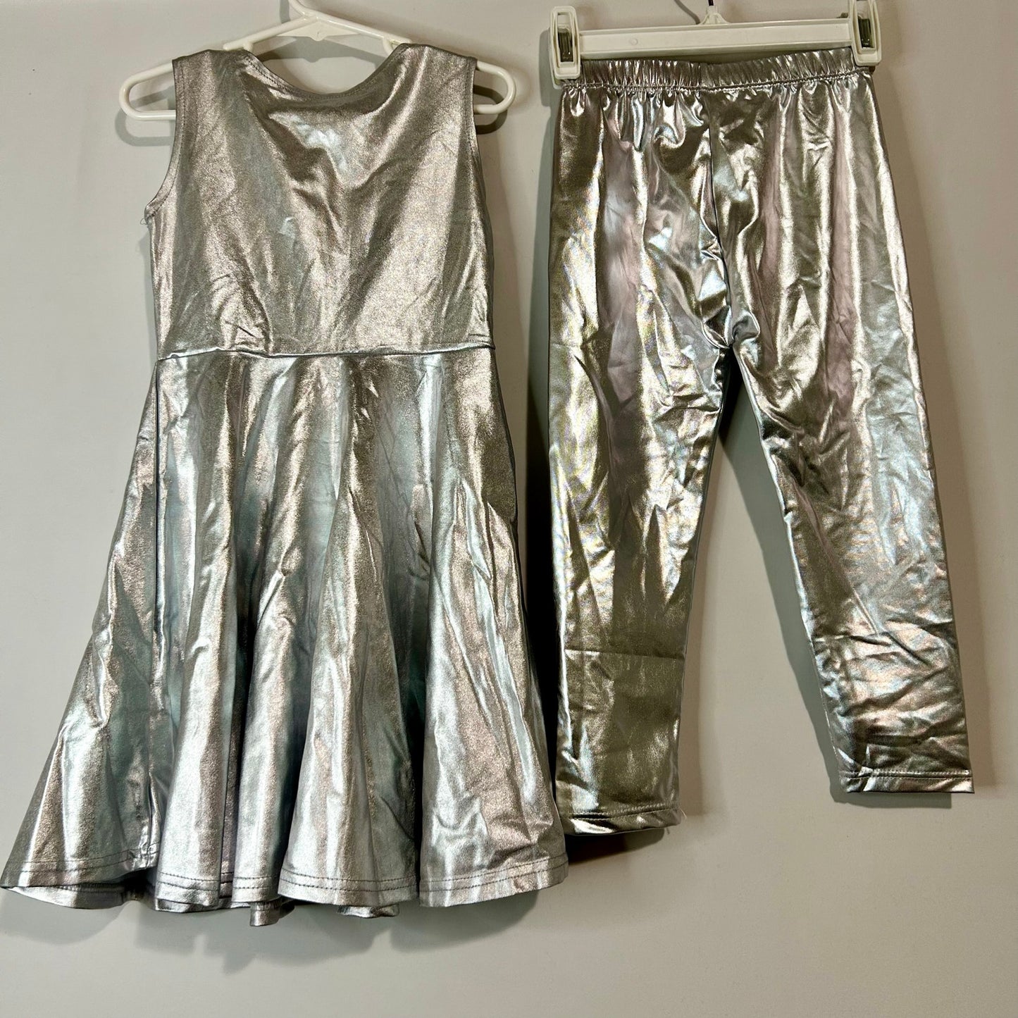 Luckygal Kids Tin Girl Costume Silver Size Small EUC Light-Up Heart Metallic