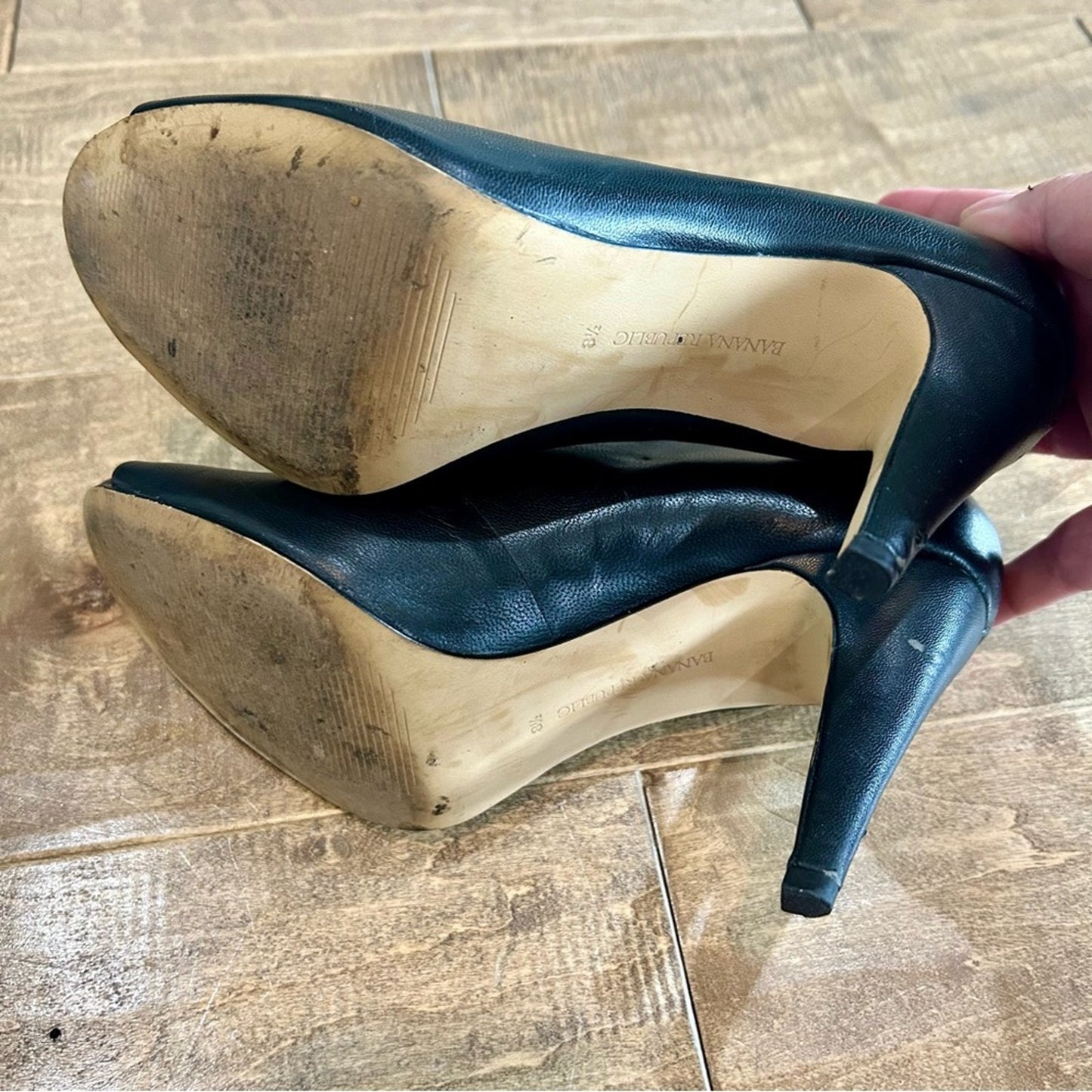 Banana Republic Women’s Leather Peep Toe Ankle Booties Black Size 8.5 Used Girly