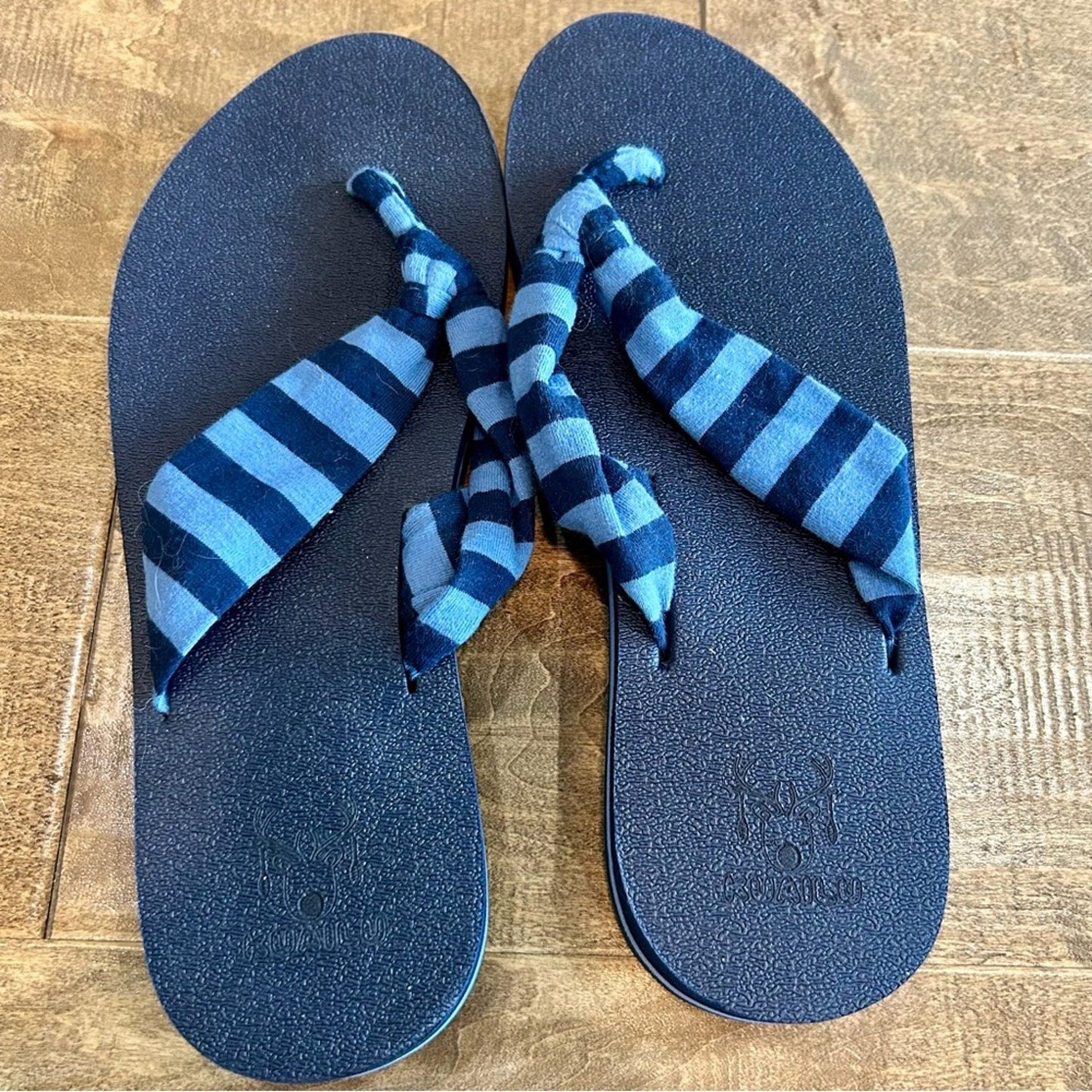 Kuailu Women’s Foam Fabric Flip Flops Blue Size 9 NEW Casual Summer Vacation