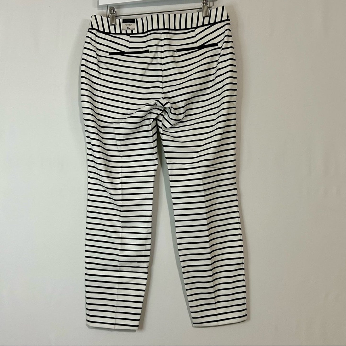 Express Women’s Columnist Ankle Dress Pant Black and White Striped Size 6 NWT