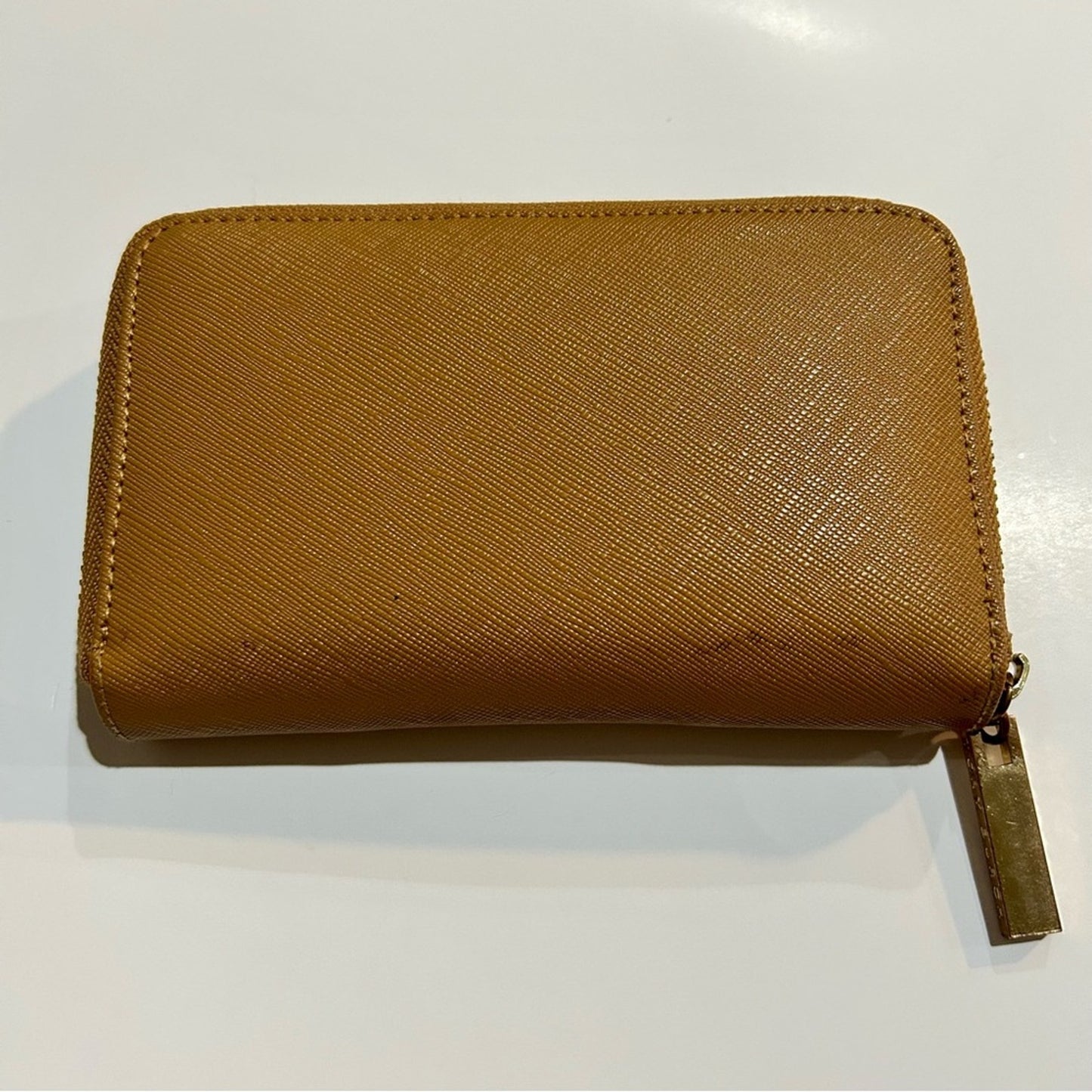 Tory Birch Robinson Zip Around Mini Wallet Saffiano Leather Tan EUC Luxury Logo