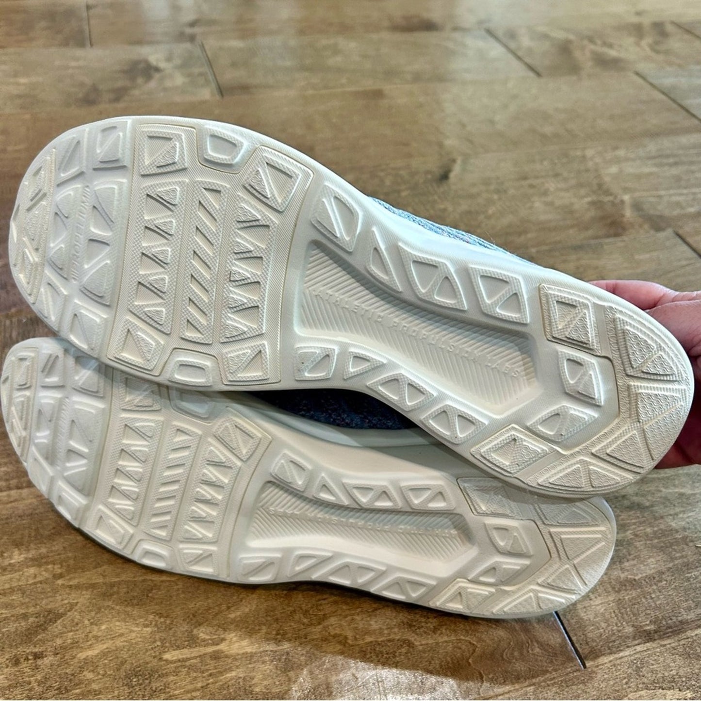 APL Women’s TechLoom Wave Shoes Grey Brown White Size 9 Brand New