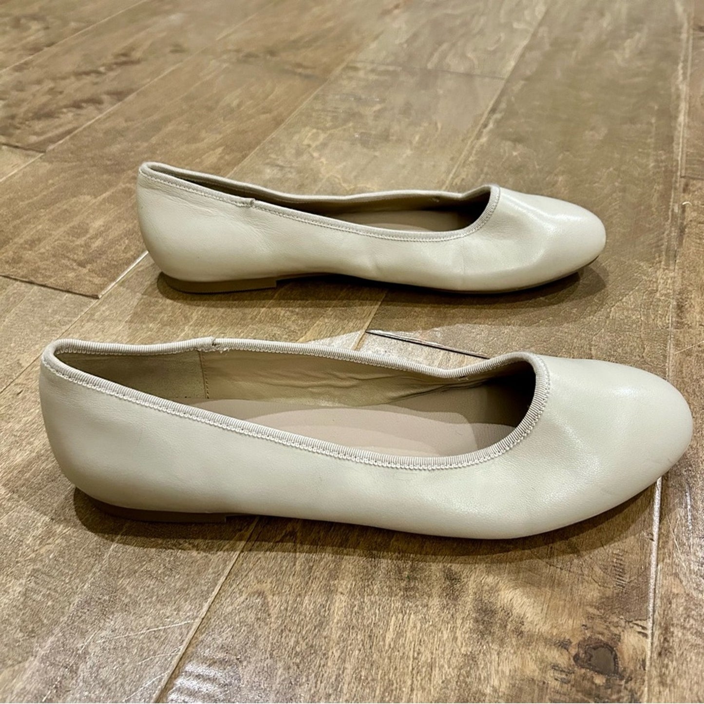 Onyx Women’s Flats Tan Size 10 NEW Casual Cute Girly