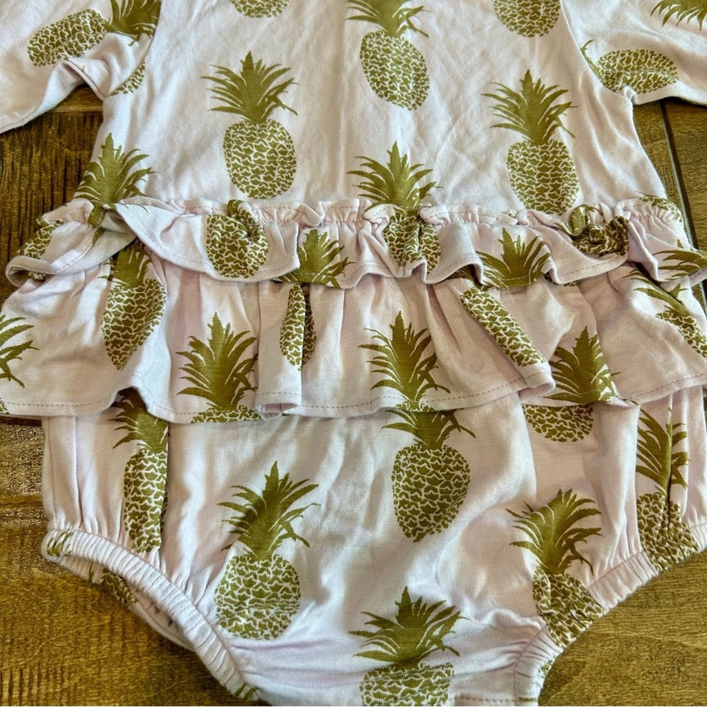 Kate Quinn Infant Girls Long Sleeve Pineapple Ruffle Bodysuit Purple 3-6 M NWT
