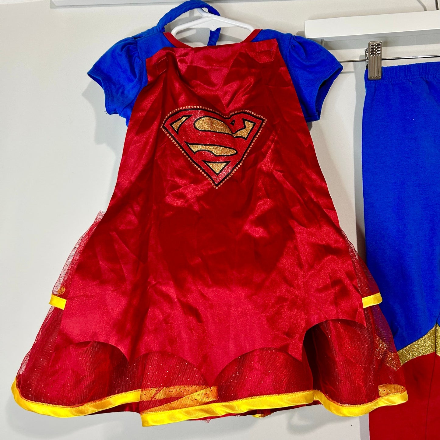 DC Comics Justice League Girls Supergirl Costume 4-Piece Outfit Set Size 3T FLAW
