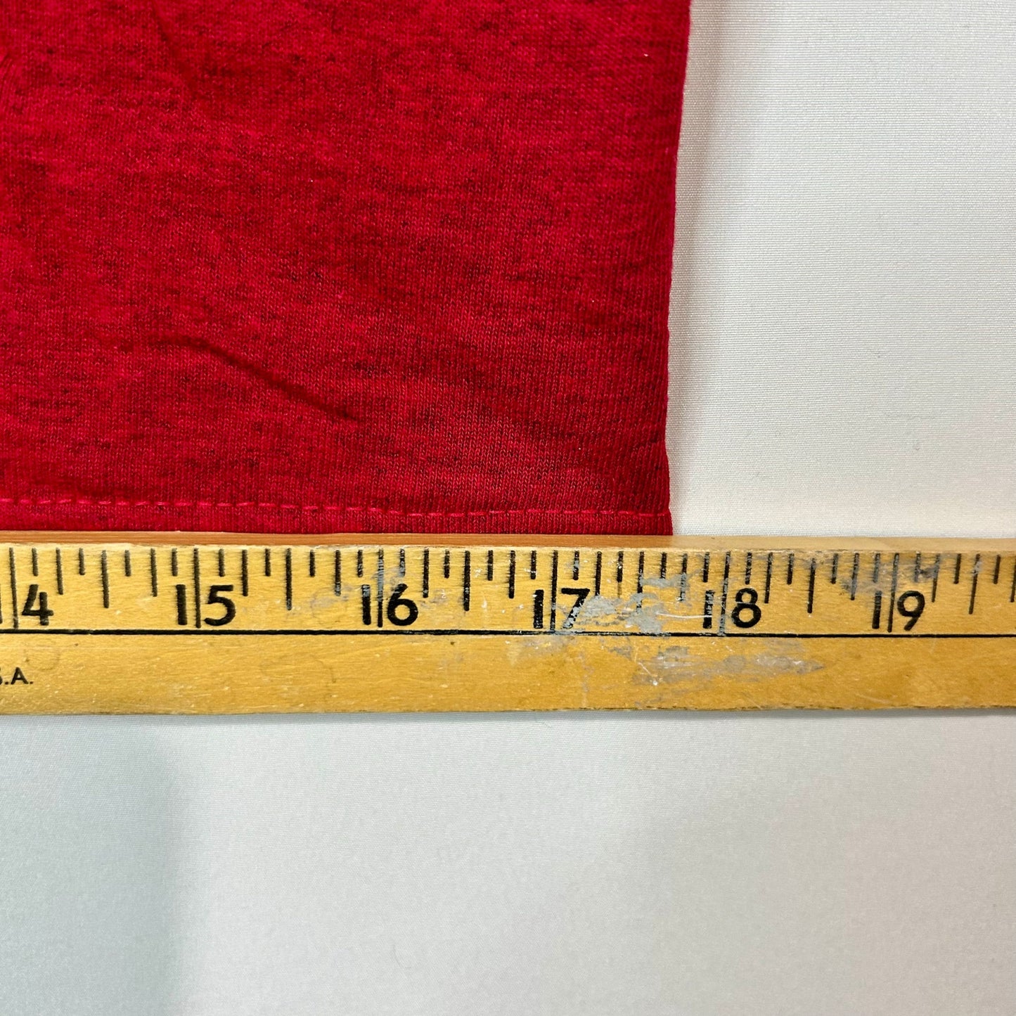 Winnie the Pooh Women's Short Sleeve Graphic T-Shirt Red Size Small EUC Cute