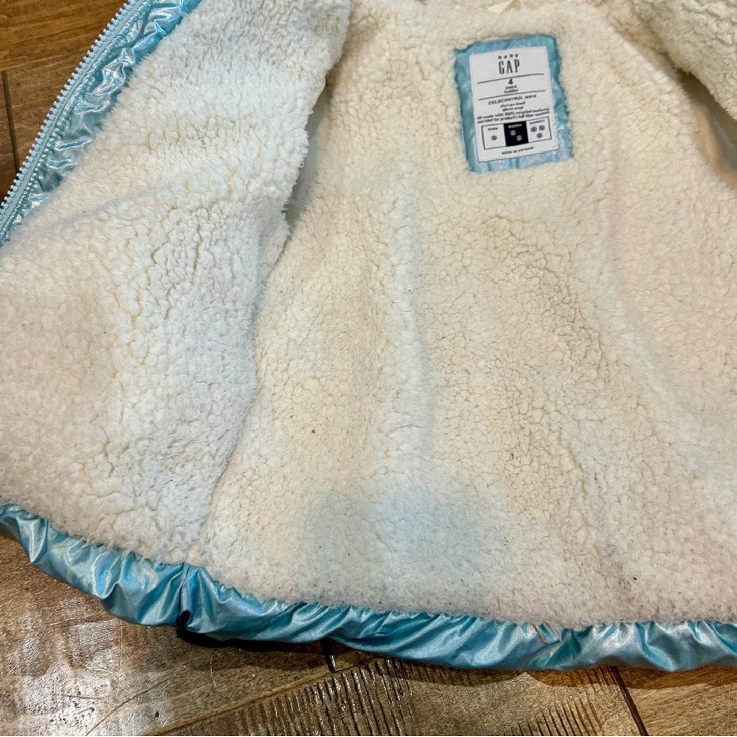 Baby Gap Toddler Girl Metallic Sherpa Puffer Jacket Blue Size 4 EUC Winter Warm