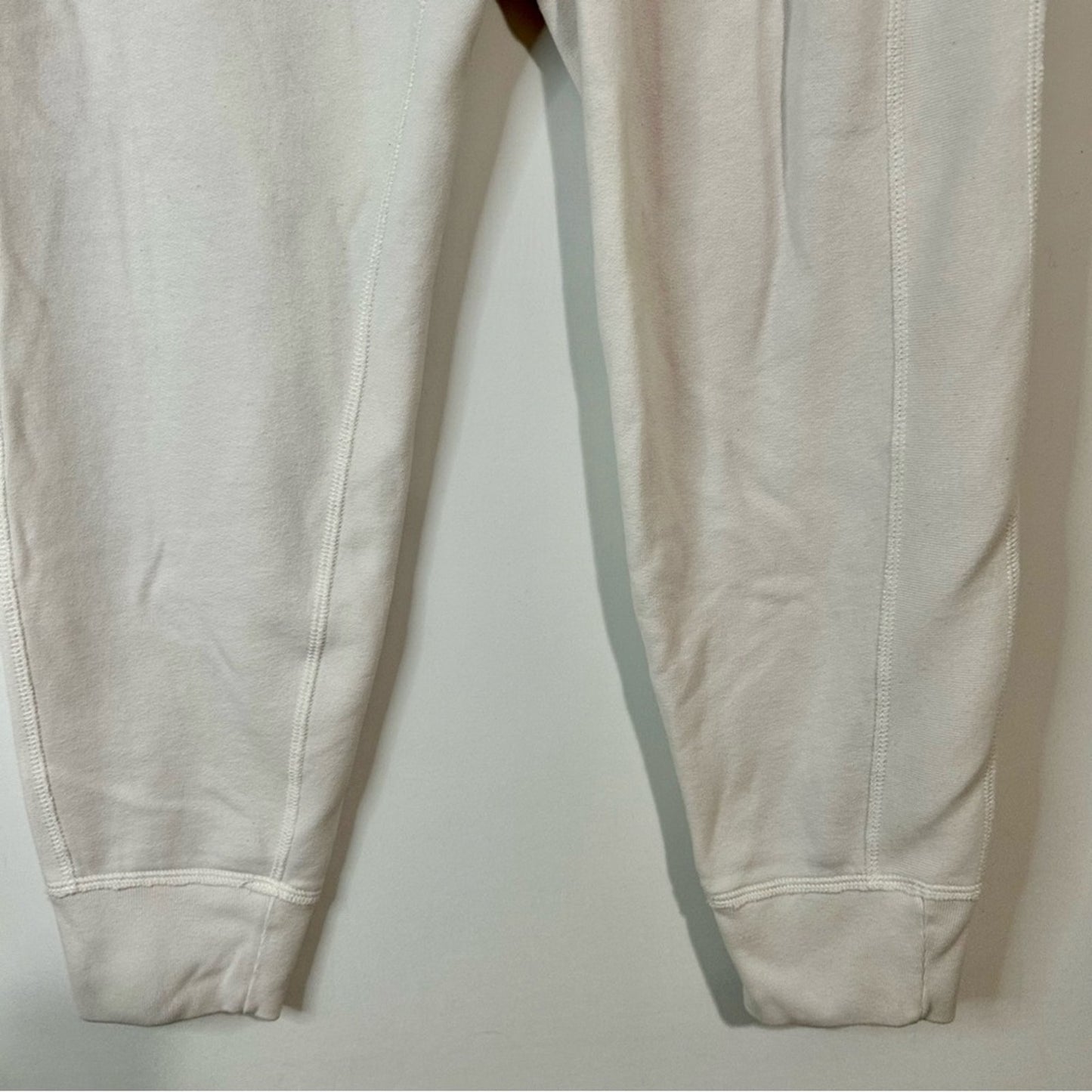 Abercrombie & Fitch Women’s Soft Fleece Jogger Pants Cream Size XL EUC Comfy