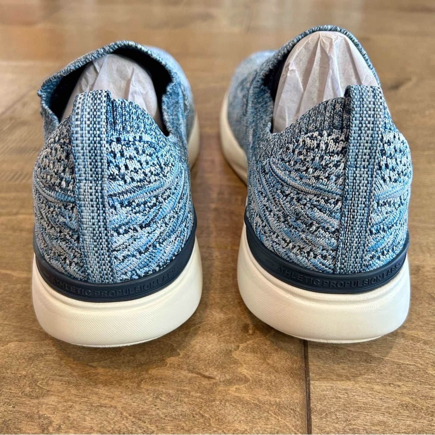 APL Women’s TechLoom Wave Shoes Blue White Size 10 Brand New