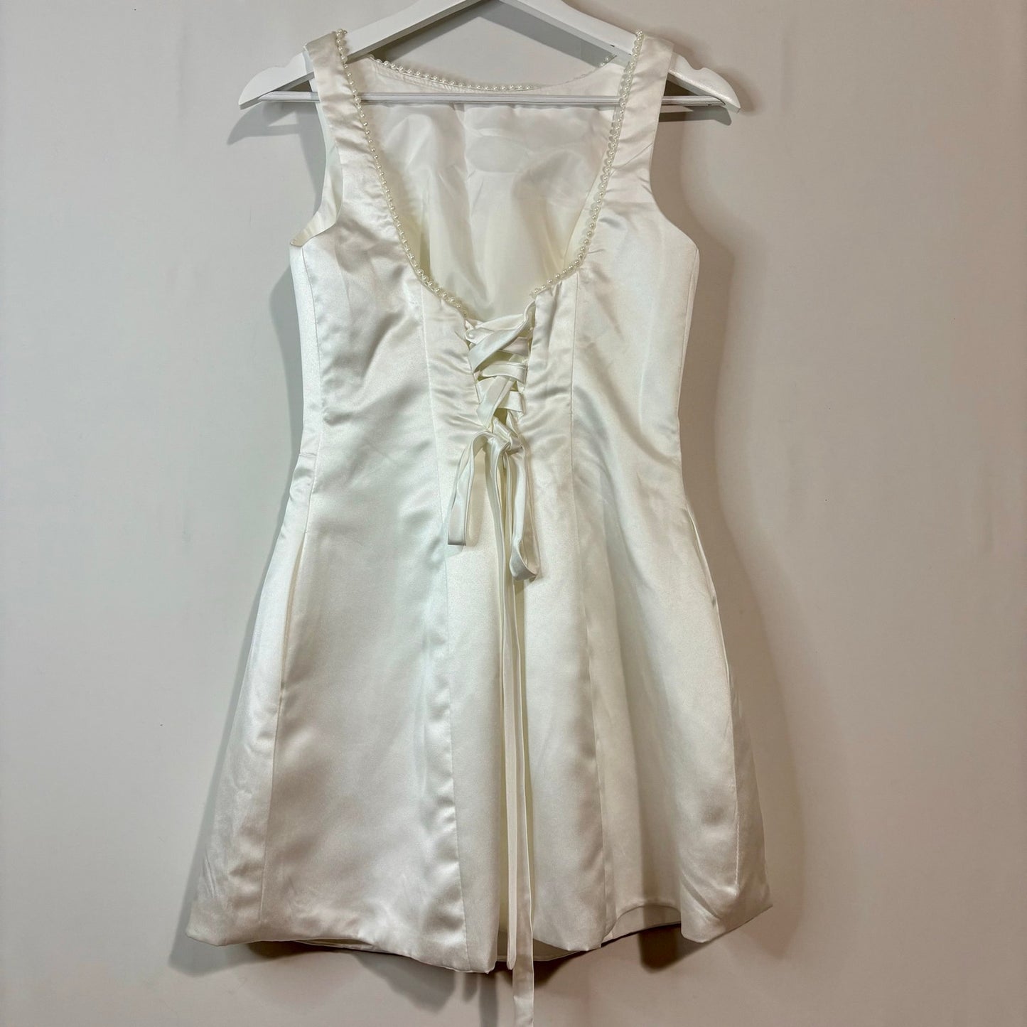 Women’s Satin Pearl Neckline Lace Up Back Mini Formal Dress Ivory XS / Small NWT