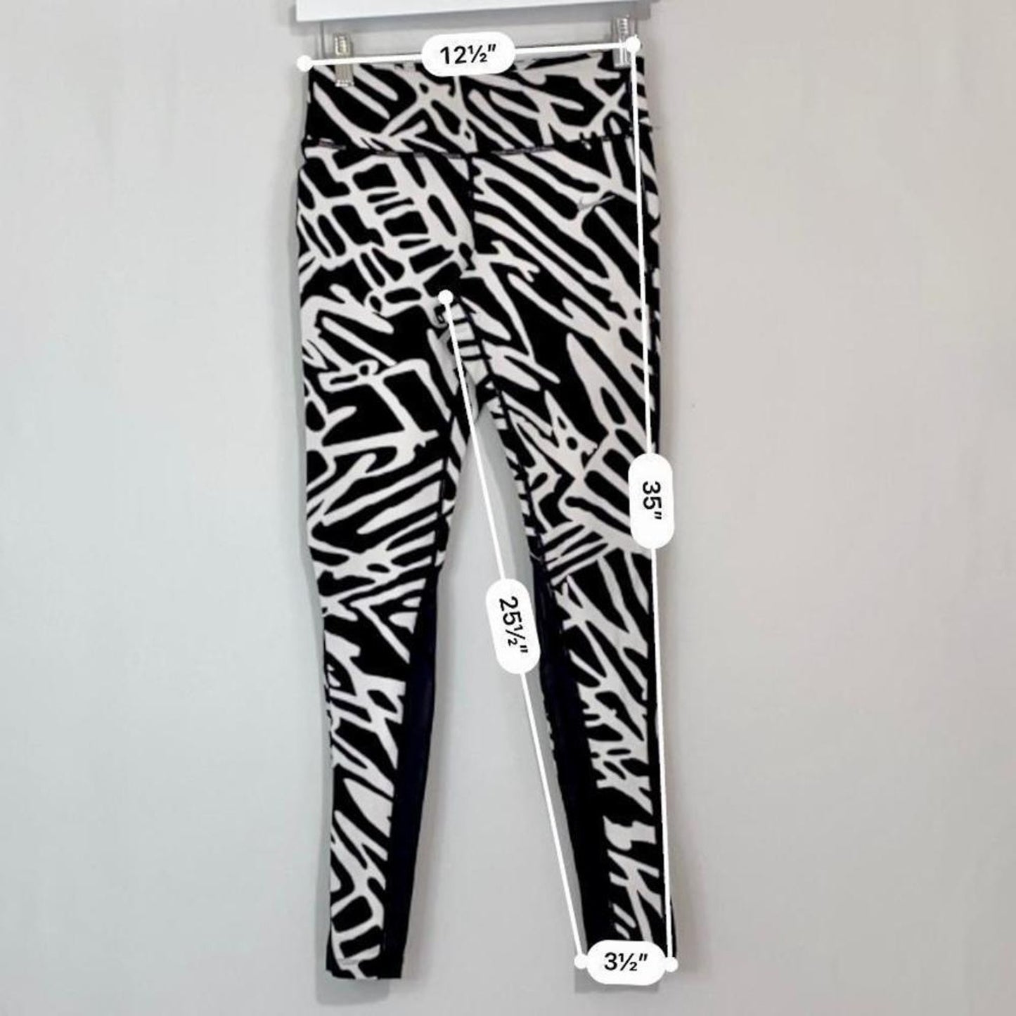 Nike Women’s Dri-Fit Leggings Black White Geometric Print Small EUC Activewear