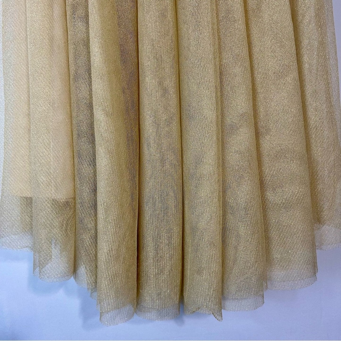 Ele Story Women’s Shimmer Tulle Lined Midi Skirt Gold Size Small EUC Girly Flowy