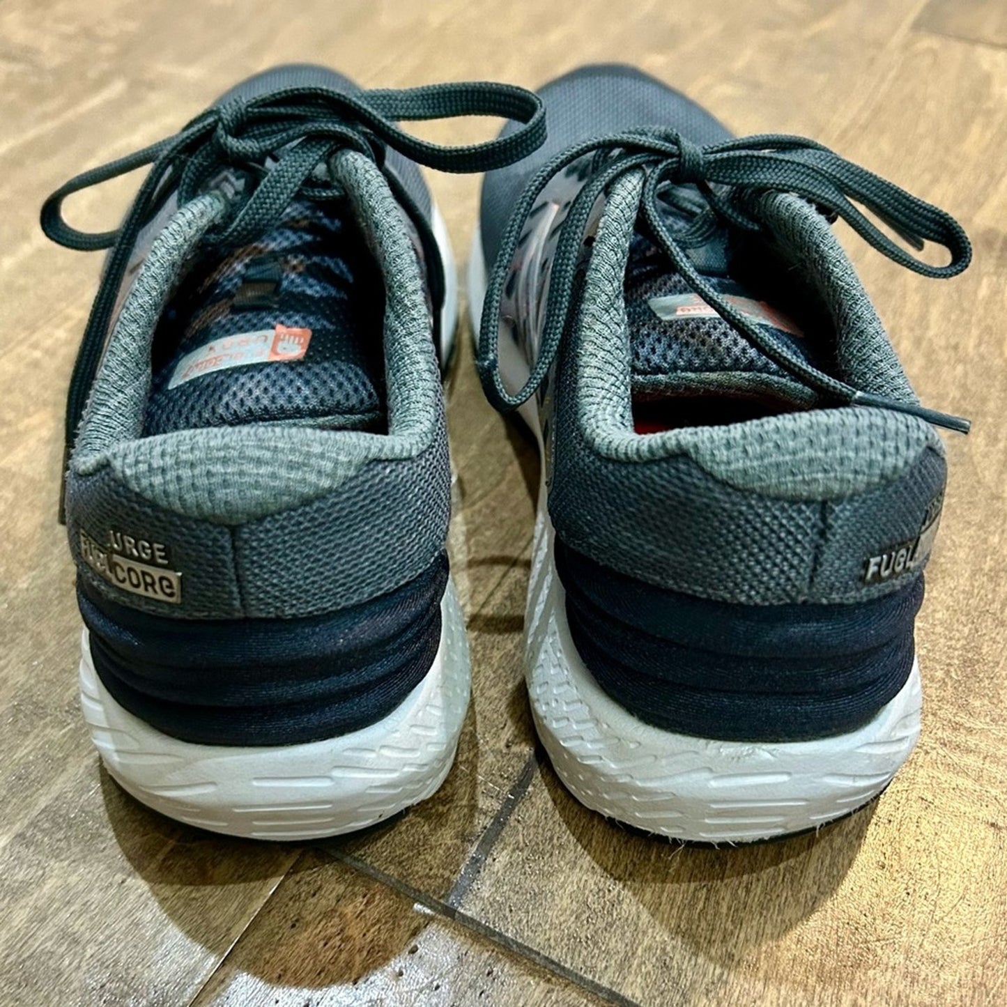 New Balance Boys Youth Urge Fuel Core Running Shoes Grey Size 3.5 EUC
