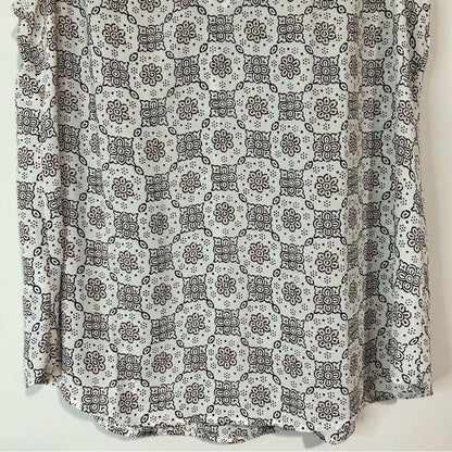 Loft Outlet Women’s Sleeveless Ruffle Neck Print Blouse White Pink Size M P EUC