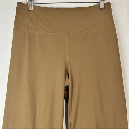 DSG Women’s Momentum Cadet High Waist Flare Slit Pants Tan Size Medium EUC
