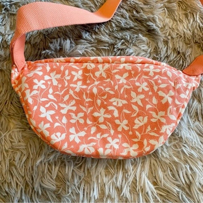 A New Day Women’s Floral Belt Bag Peach NWT Cute Girly Stylish Summer Outdoor