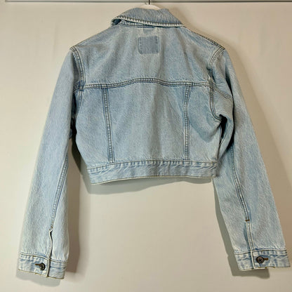 Abercrombie & Fitch Women’s Cropped Denim Jacket Light Blue Size Small NWT Zip Up