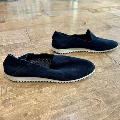 Pedro Garcia Women’s Textured Suede Loafers Black Size 42 Used Spanish Classic