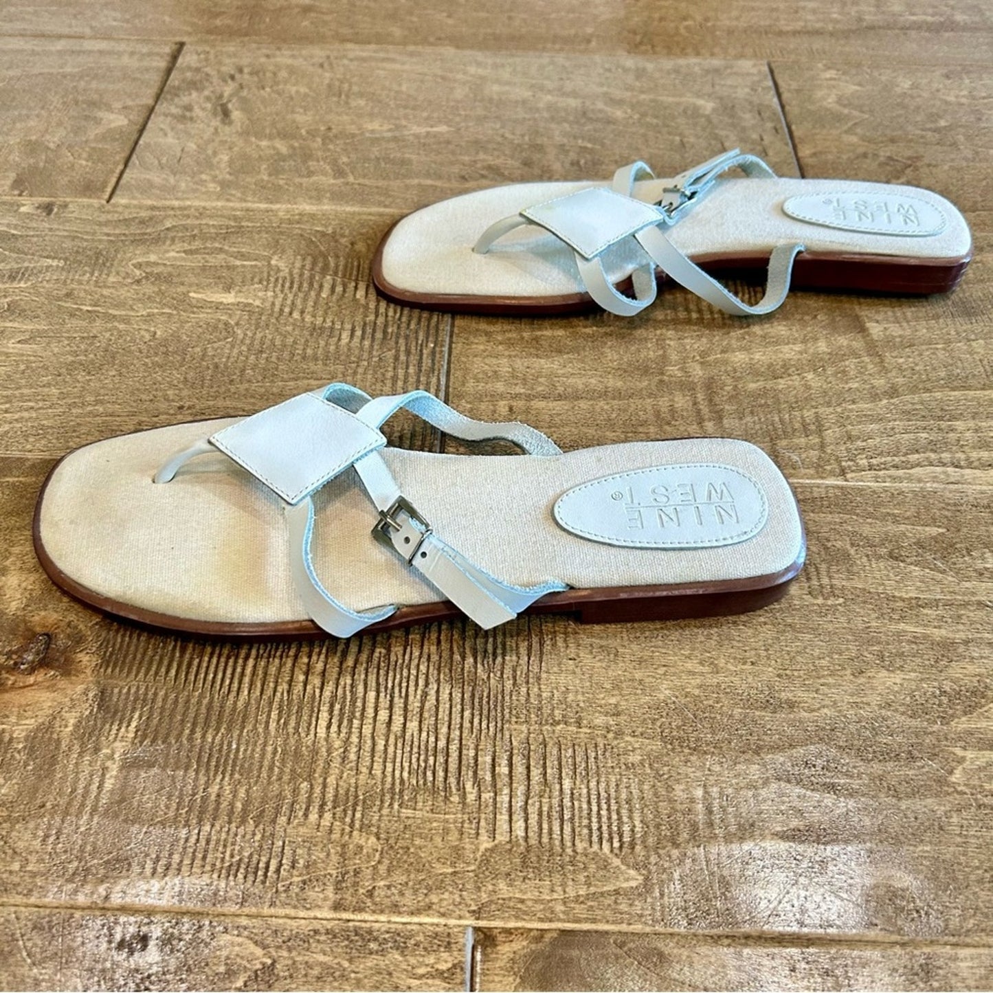 Nine West Women’s Leather Strappy Sandals White Size 9 EUC Summer Girly Outdoor