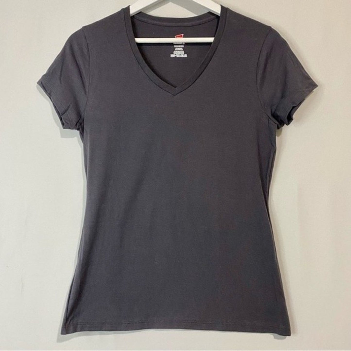 Hanes Nano Women’s 100% Cotton Casual Short Sleeve V Neck Tee Shirt Grey NWOT