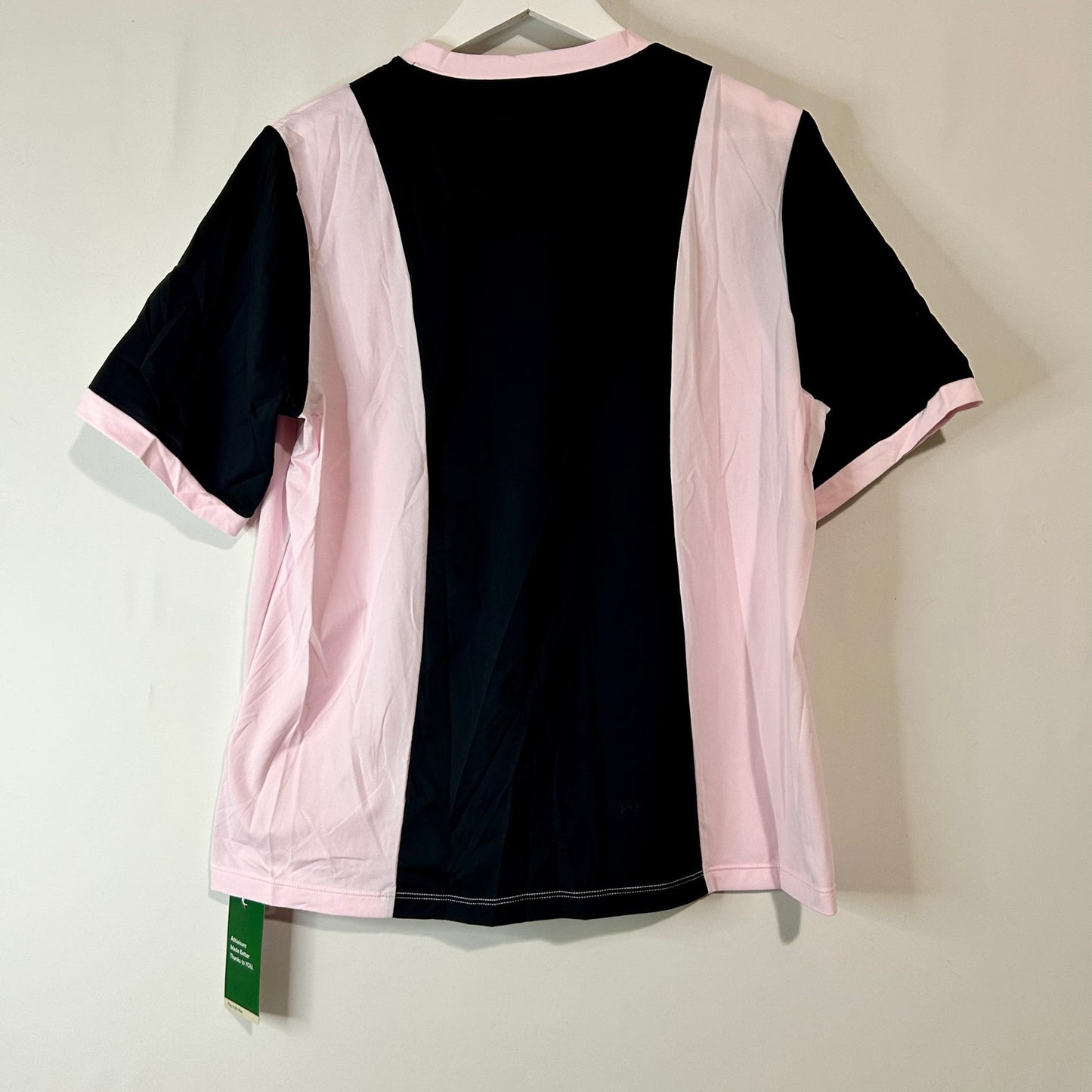 Halara Women’s V-Neck Athletic T-Shirt Pink Black Size Medium NWT Colorblock Polyester