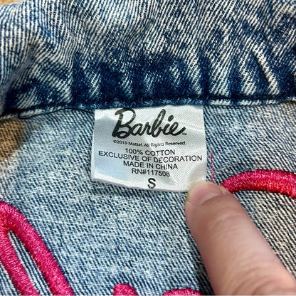 Barbie Mattel Girls Embroidered Logo Denim Jacket Blue Size Small EUC Jean Cute