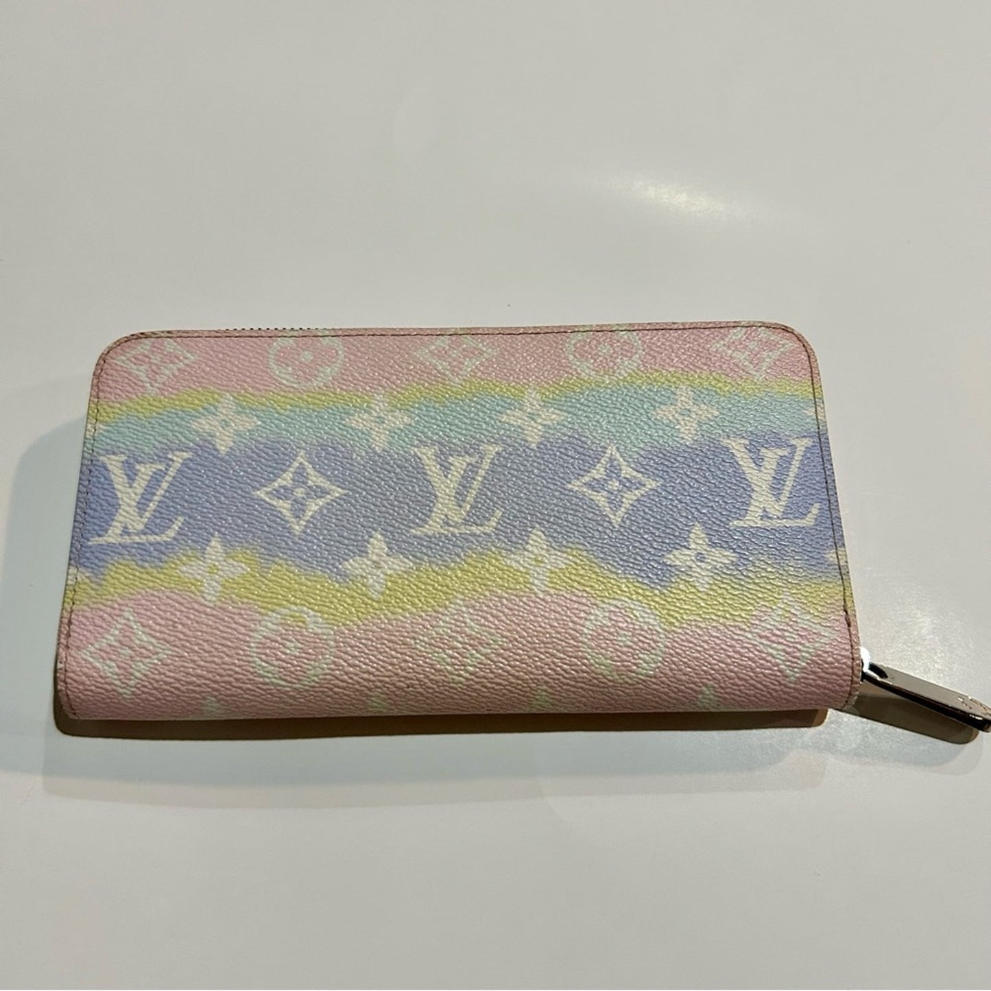 Louis Vuitton Monogram Escale Zippy Wallet Pastel Tie Dye w/ Dust Bag Box EUC