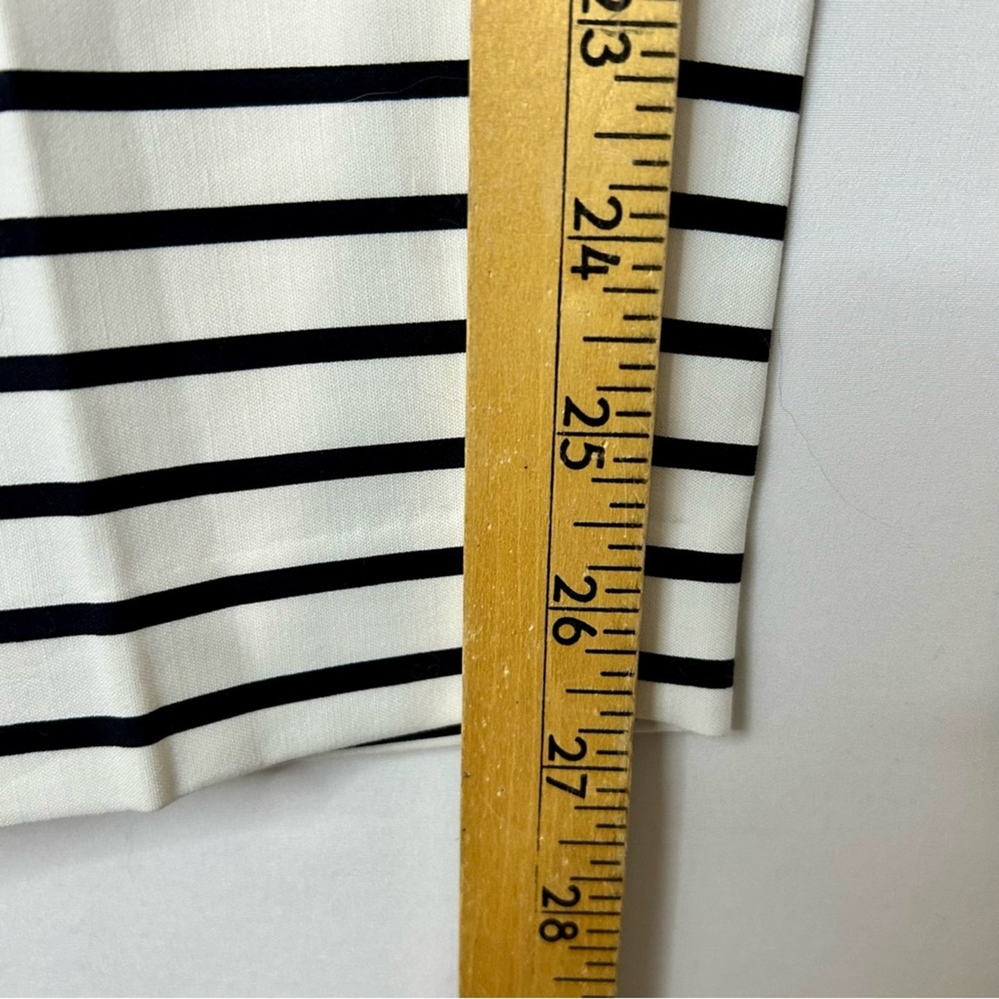 Express Women’s Columnist Ankle Dress Pant Black and White Striped Size 6 NWT