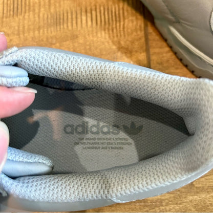 Adidas Yeezy Powerphase Calabasas Men’s Sneakers Gray Size 5.5 EUC Athletic