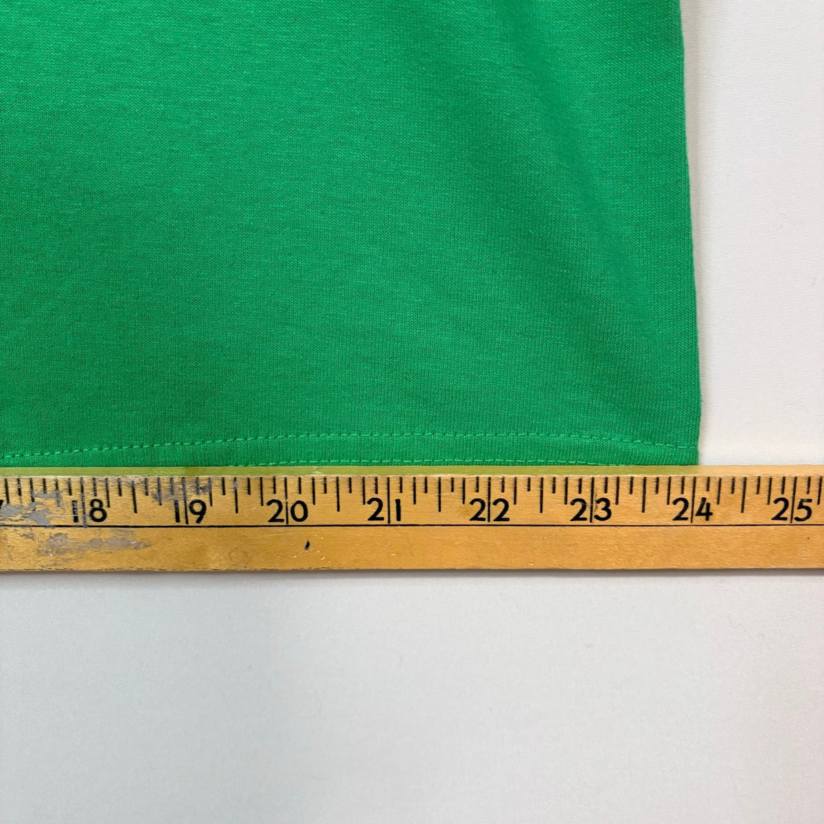 Kansas Jayhawks Men’s KU St Patrick’s Day Shamrock Graphic T-Shirt Green Size XL NWT