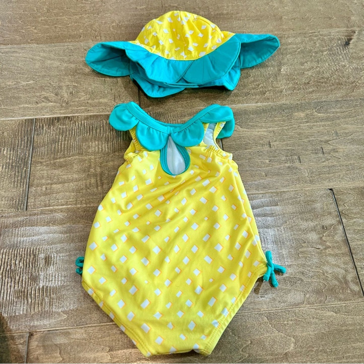 Gymboree Toddler Girls Print Ruffle One Piece Swimsuit w/ Hat Yellow 12-18 M EUC