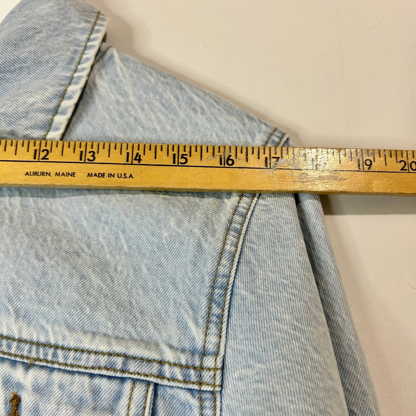 Abercrombie & Fitch Women’s Cropped Denim Jacket Light Blue Size Small NWT Zip Up