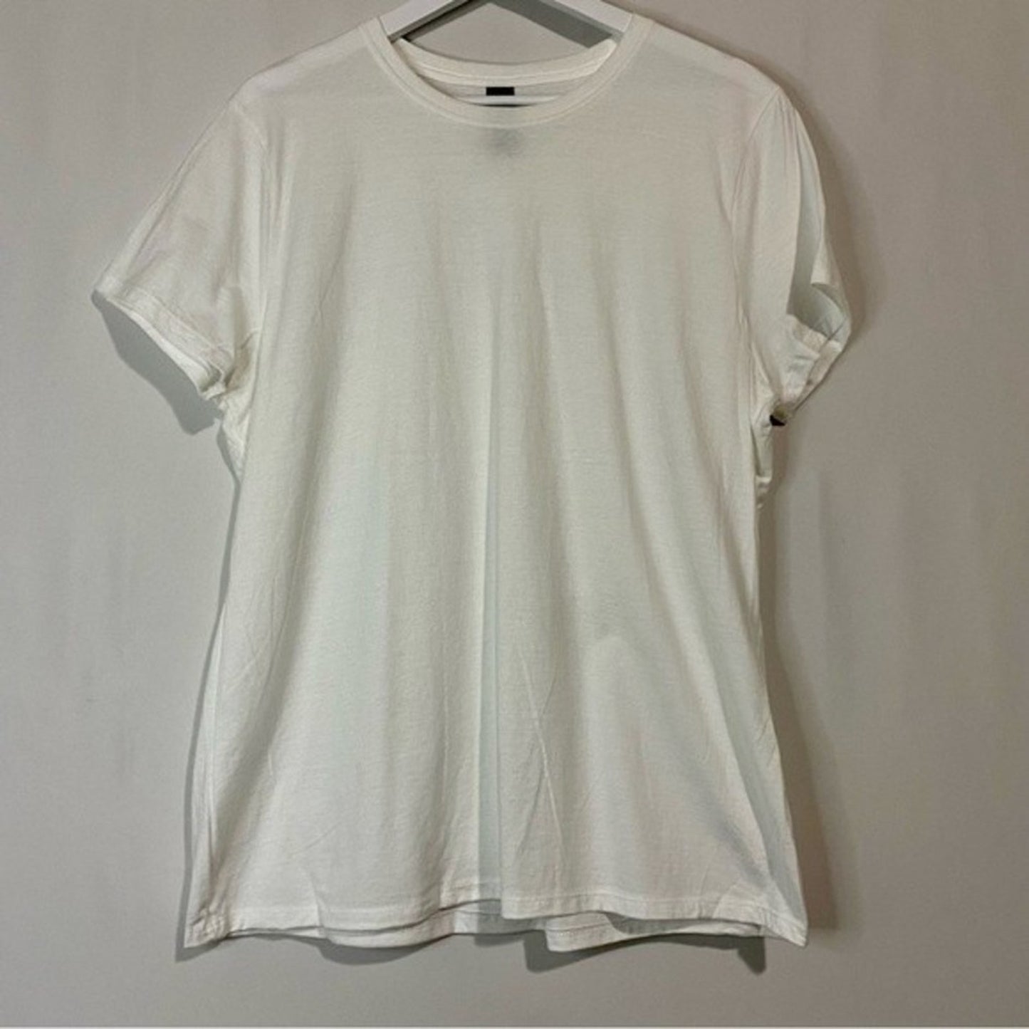 Hanes Nano-T Women’s Casual Crewneck Short Sleeve Tee Shirt White Size XL NWOT