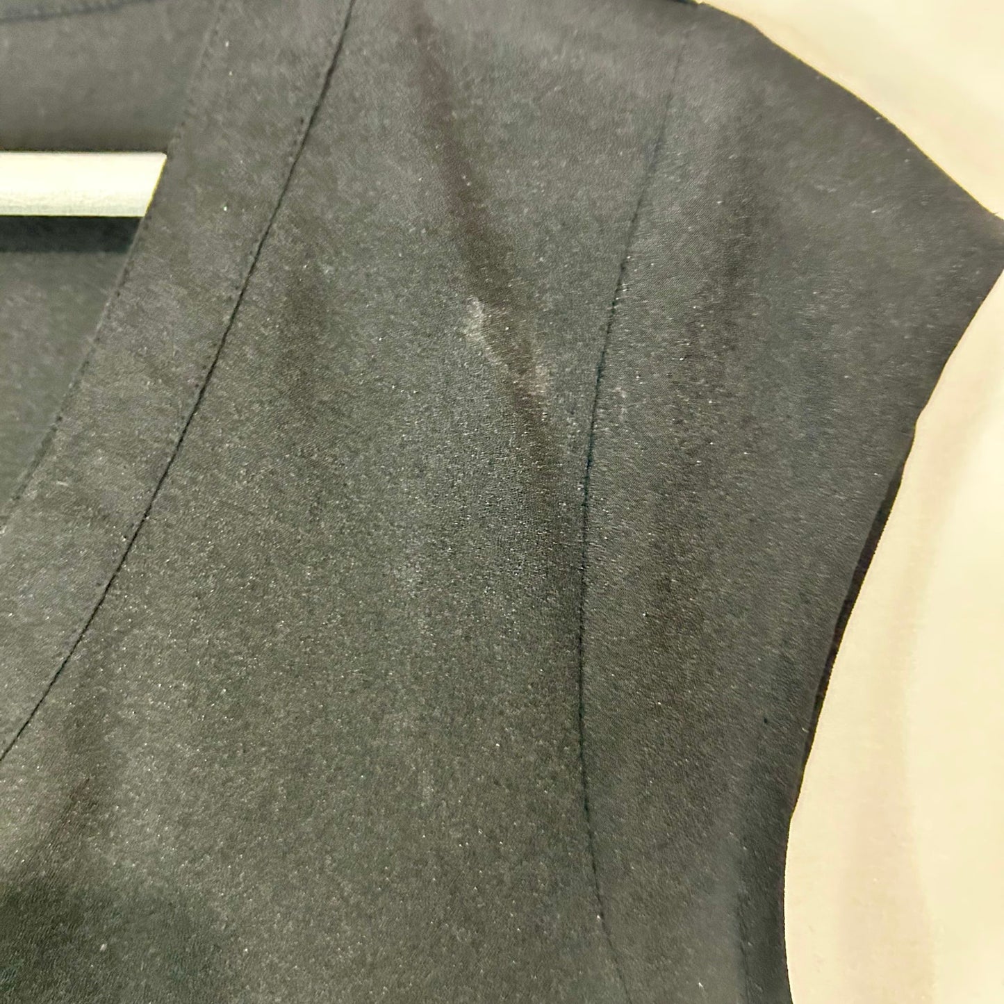 Daniel Rainn Women’s Sleeveless V-Neck Blouse Black Size XS EUC Polyester Workwear Casual Top