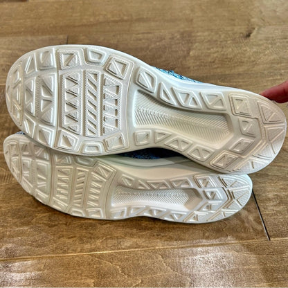 APL Women’s TechLoom Wave Shoes Blue White Size 10 Brand New