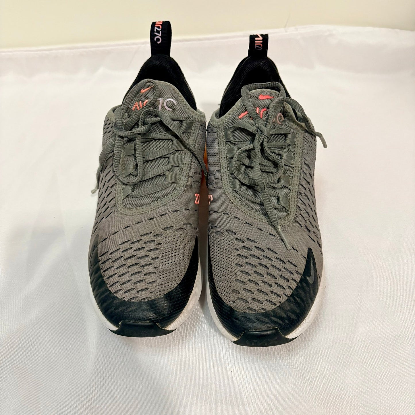 Nike Girls Air Max 270 Sneakers Smoke Grey Hyper Pink Youth Size 4Y Running Shoes EUC