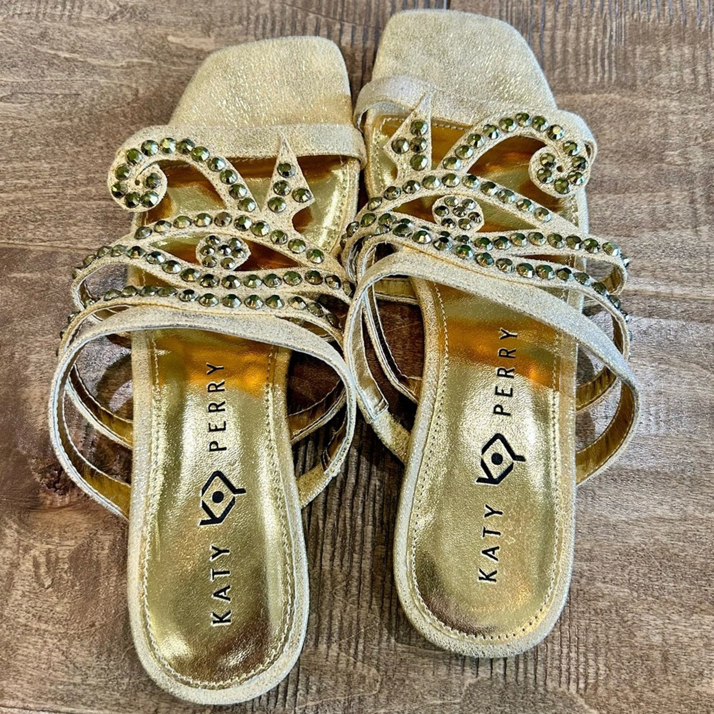 Katy Perry Women’s The Anat Metallic Rhinestone Slide Gold Size 6 EUC Shimmer