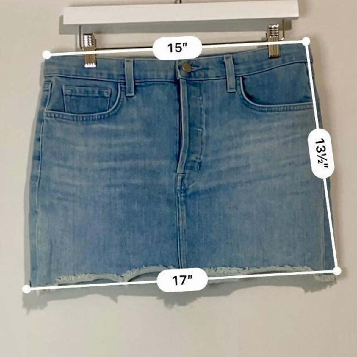 J BRAND Women’s Bonny Button Fly Mini Denim Skirt Light Blue Wash 27 Inch EUC