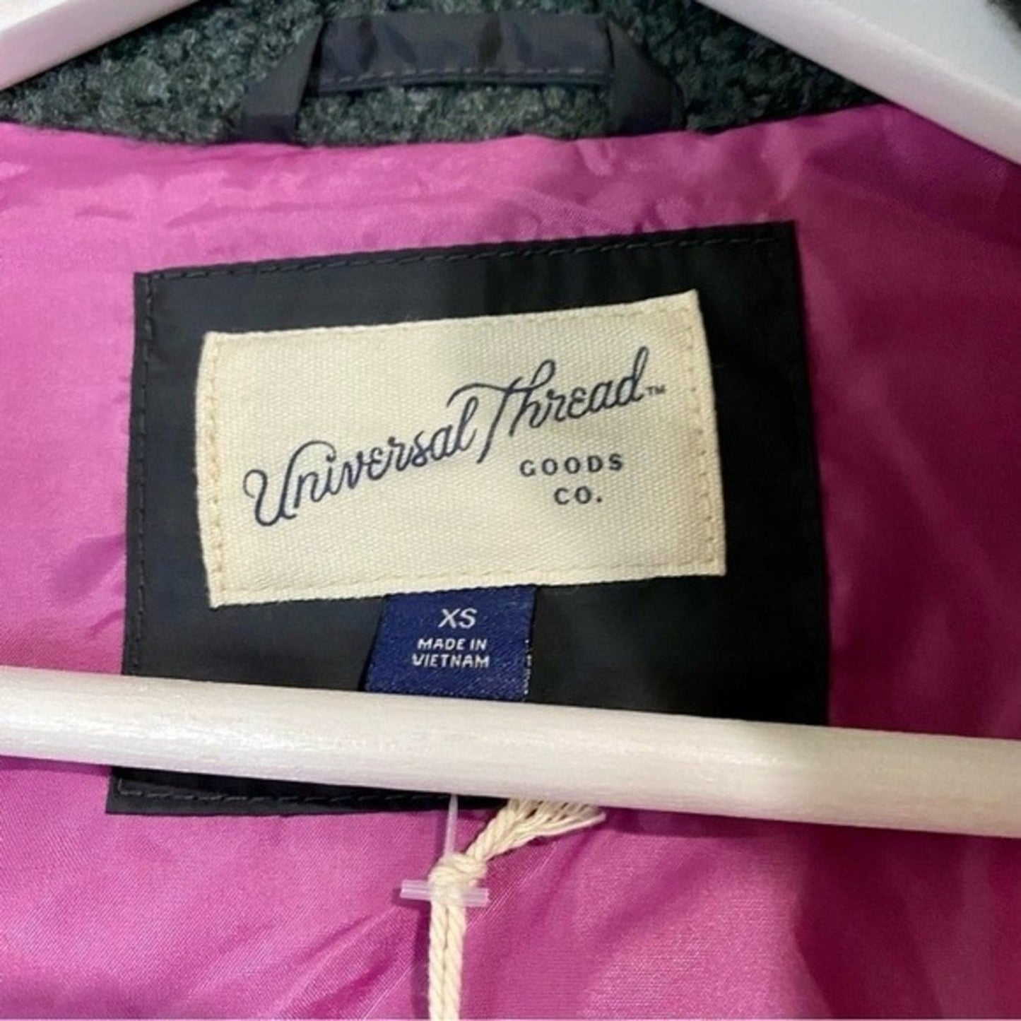 Universal Thread Women’s Faux Sherpa Double Zip Jacket Black Pink Interior NWT
