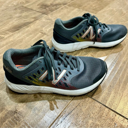 New Balance Boys Youth Urge Fuel Core Running Shoes Grey Size 3.5 EUC
