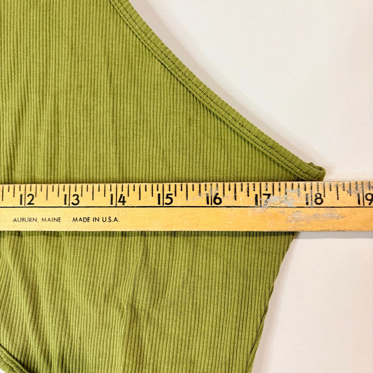 Halara Women’s Sleeveless High Neck Cropped Tank Top Olive Green Size XL NWT Button Detail