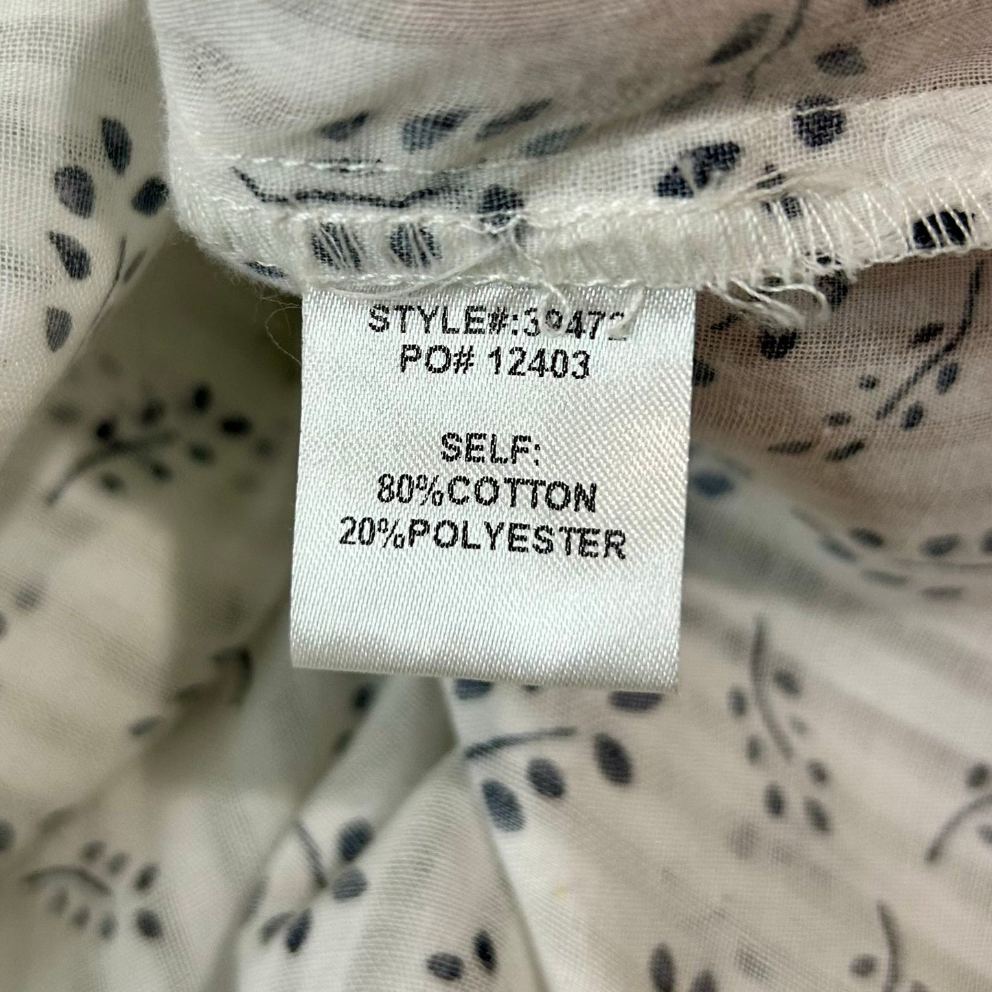 Skies Are Blue Women’s Flutter Sleeve Smocked Blouse White Navy Leaf Print Size Medium EUC