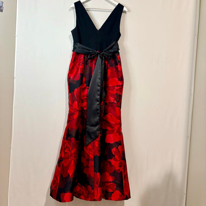 Calvin Klein Women’s Sleeveless V Neck Floral Mermaid Maxi Formal Gown Dress Black Size 10