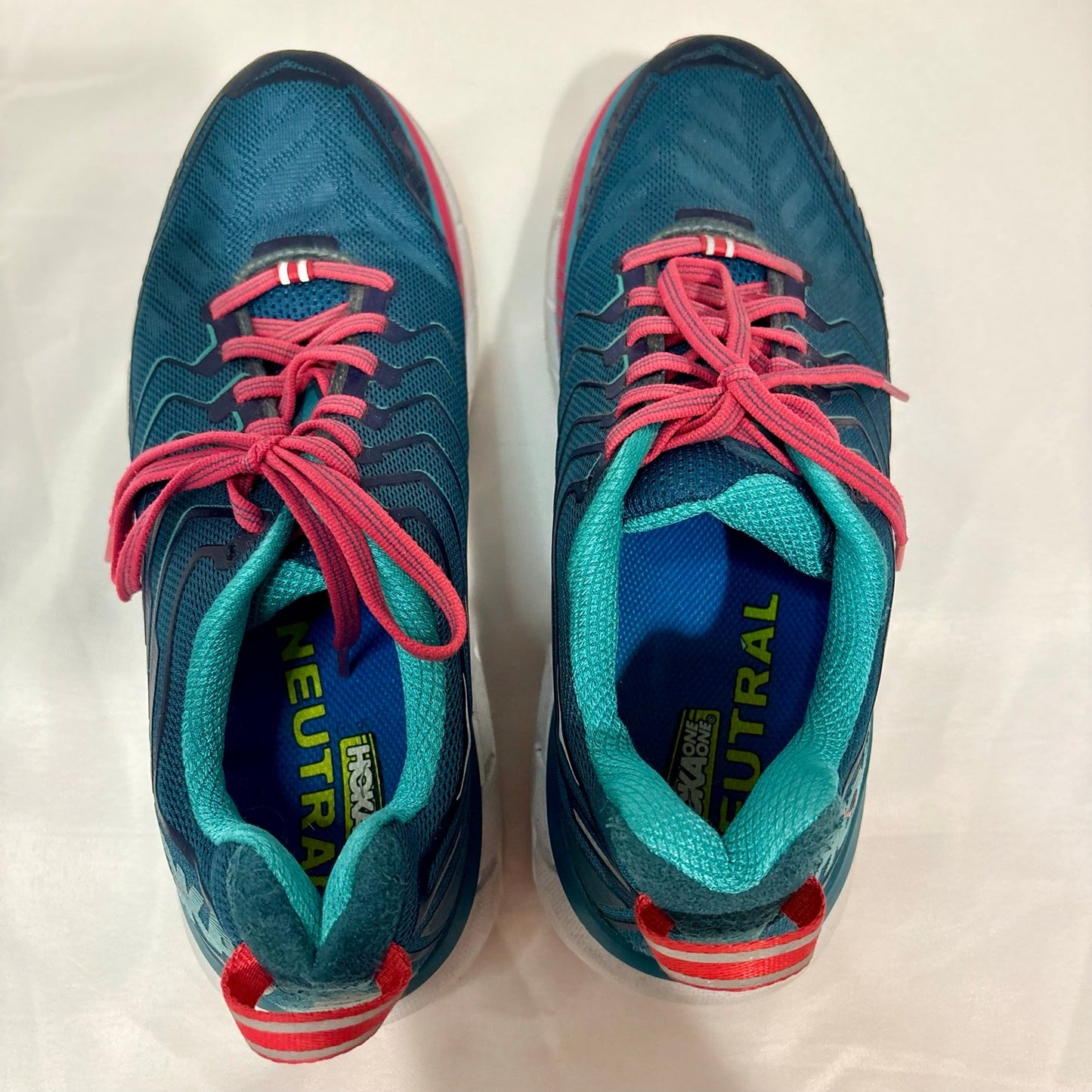 HOKA ONE ONE Women’s Clifton 4 Running Shoes Blue Coral Size 8.5 Road Sneakers EUC