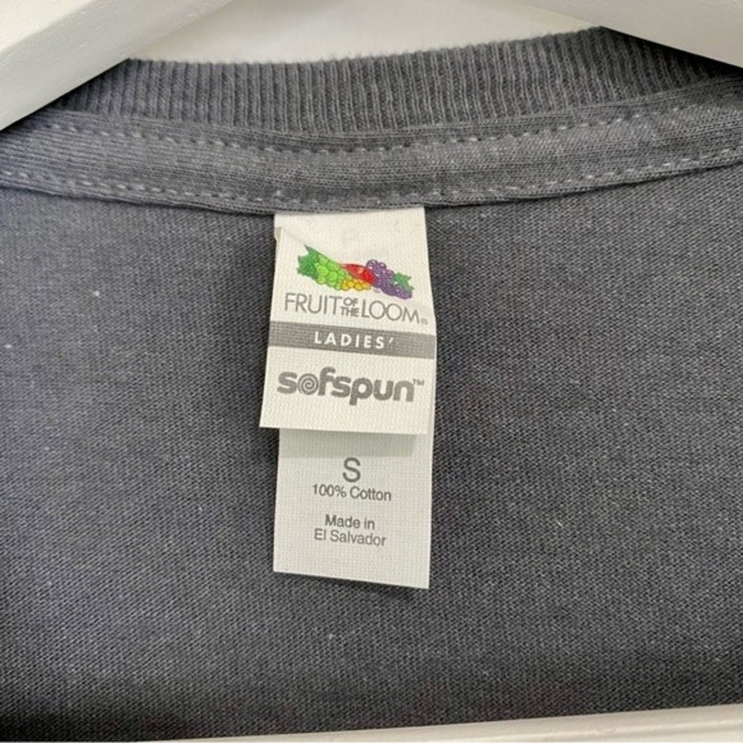 Fruit of the Loom Women’s Casual Short Sleeve Crewneck Tee Shirt Grey NWOT