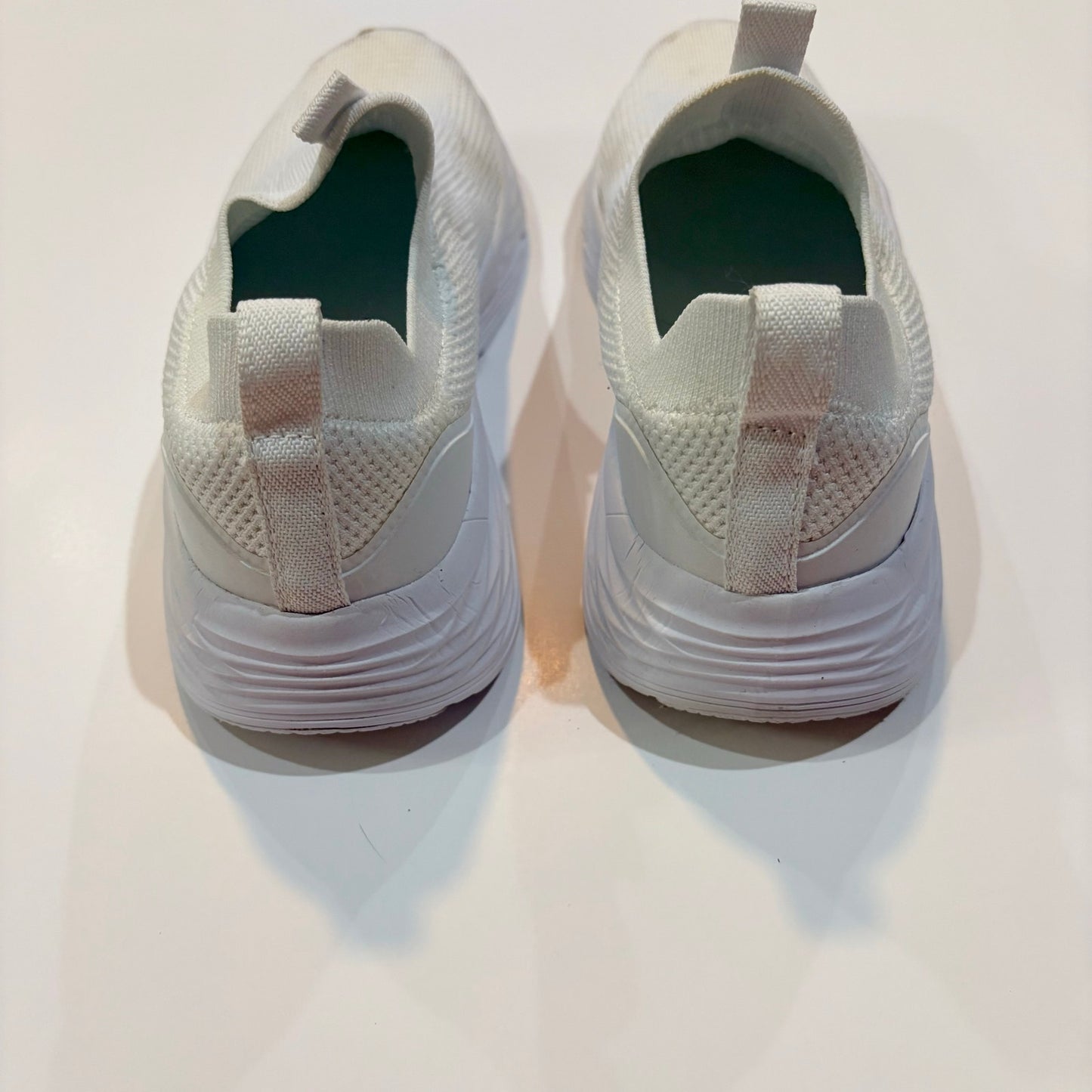 Avia Women’s Knit Slip-On Athletic Sneakers White Size 7.5 Lightweight Used