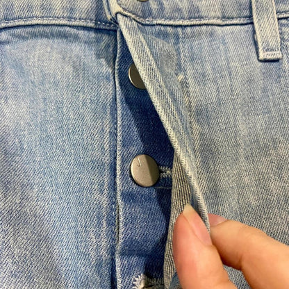 J BRAND Women’s Bonny Button Fly Mini Denim Skirt Light Blue Wash 27 Inch EUC