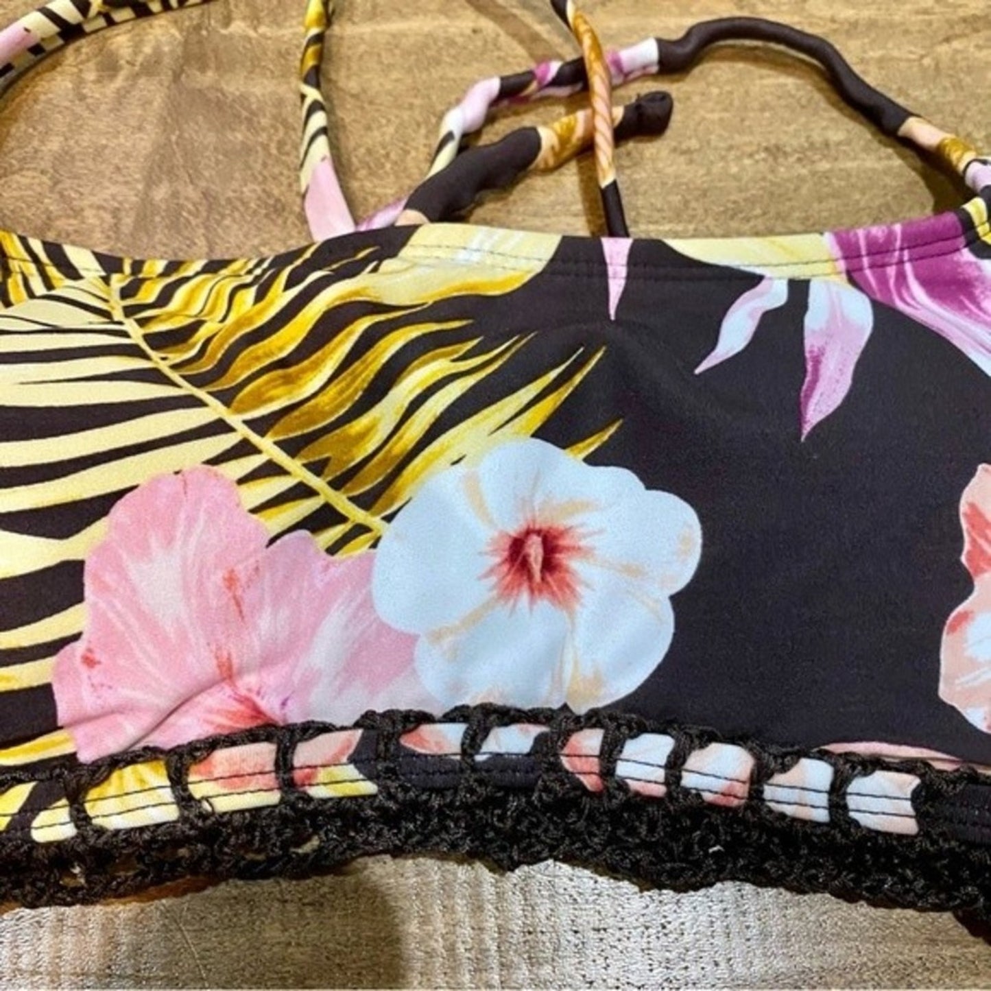 Xhilaration Women’s Crochet Floral Print Bikini Top Brown & Pink Size Small NWT